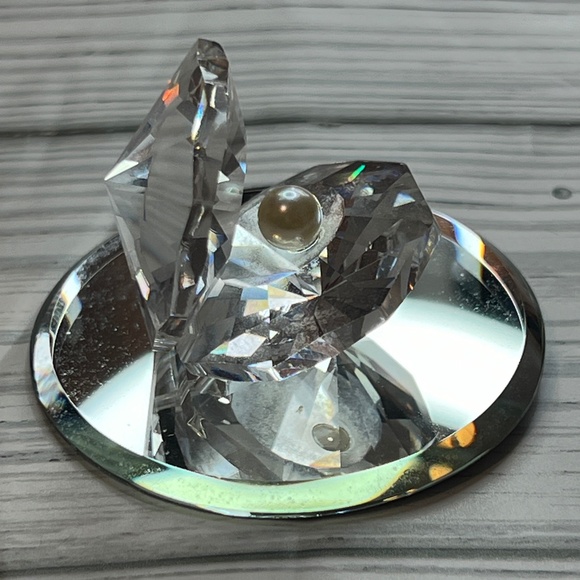 Clear 1.5" Oyster Figure Decor with Pearl &Mirror Plate Rainbow Effect Unmarked - Picture 4 of 9